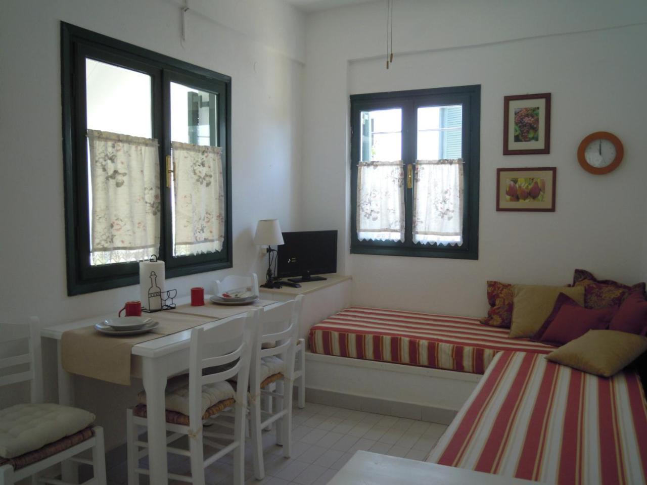 Palemilos Apartments Elounda Esterno foto